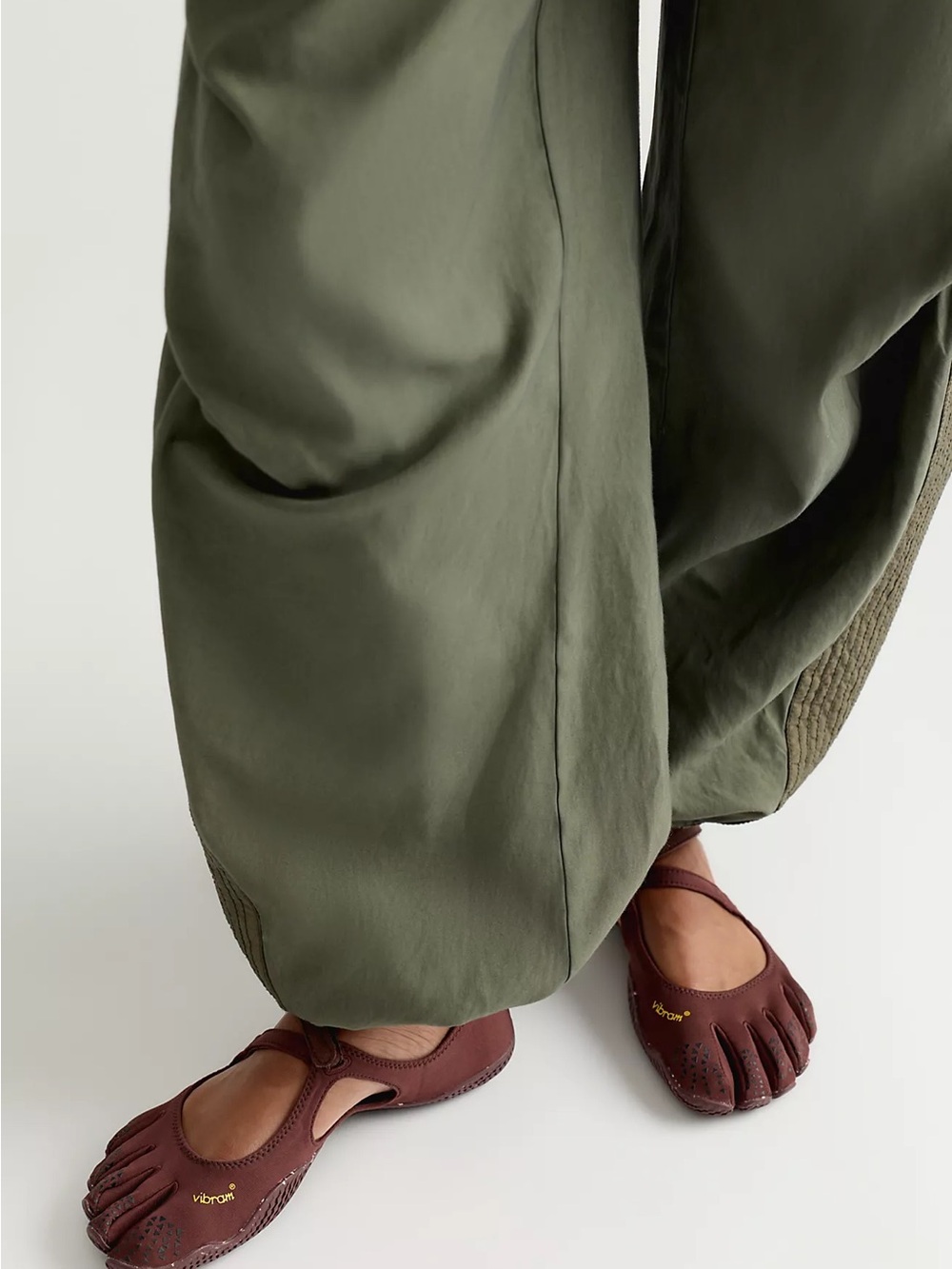 Authentic Vibram Women's FiveFingers Toe Sandals in Brown (priced well) - Picture 4 of 4